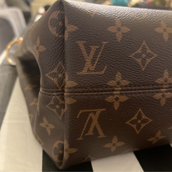 AUTHENTIC LOUIS VUITTON GRACEFUL MM - Picture 11 of 16